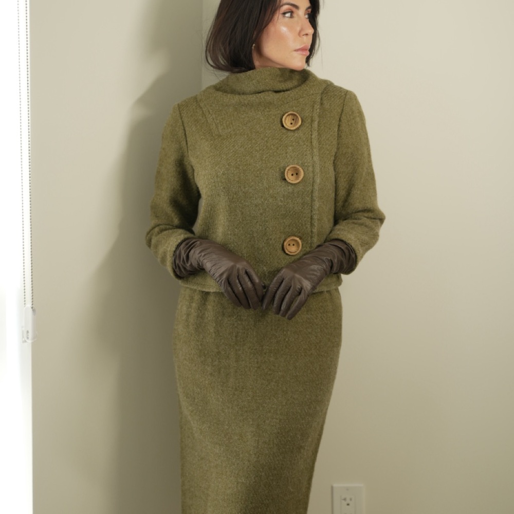 1960s True Vintage Wool Olive Green Tulip Skirt with Blazer - Picture 9 of 11